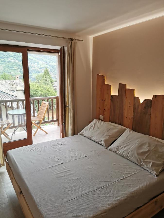 La Maison D' Amelie Fenis Extérieur photo