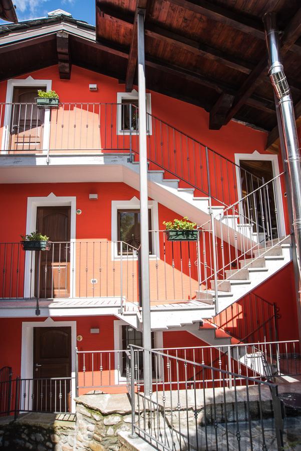 La Maison D' Amelie Fenis Extérieur photo