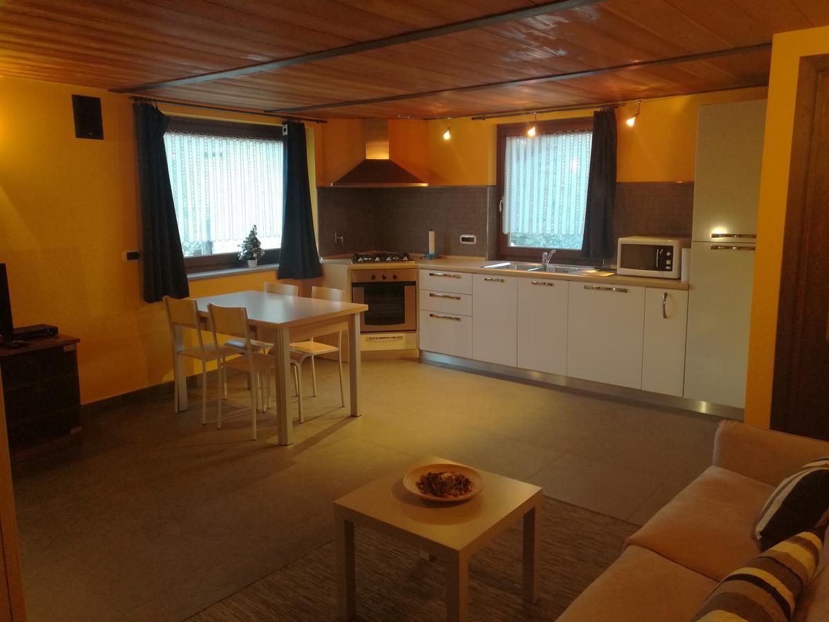 La Maison D' Amelie Fenis Extérieur photo