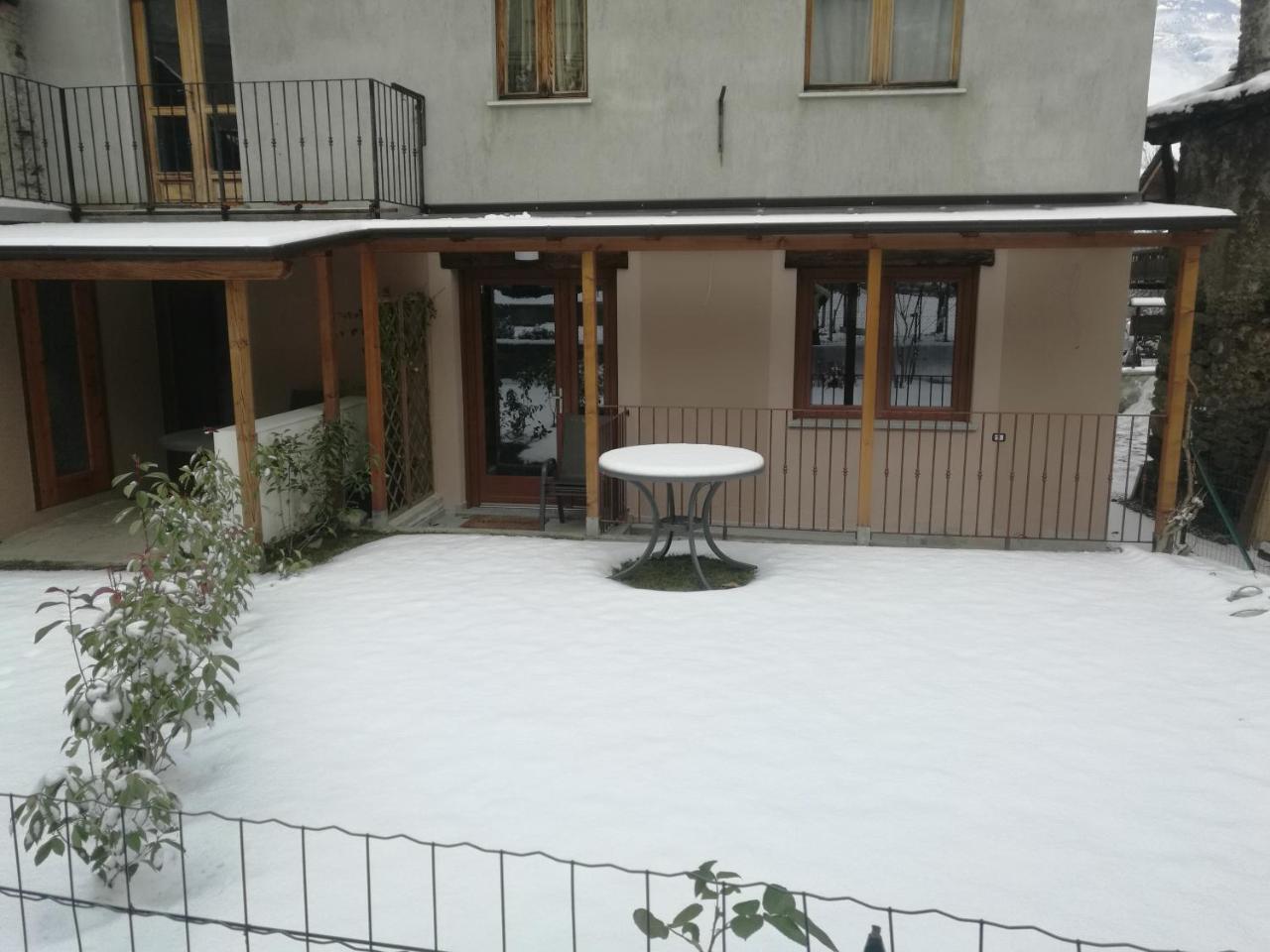 La Maison D' Amelie Fenis Extérieur photo