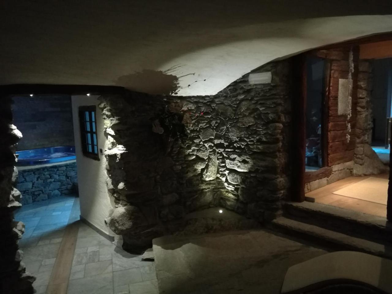 La Maison D' Amelie Fenis Extérieur photo