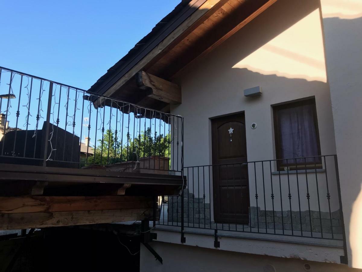 La Maison D' Amelie Fenis Extérieur photo